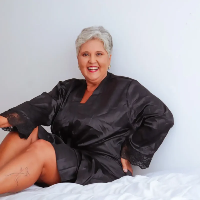 Black Essence com Renda Artesanal